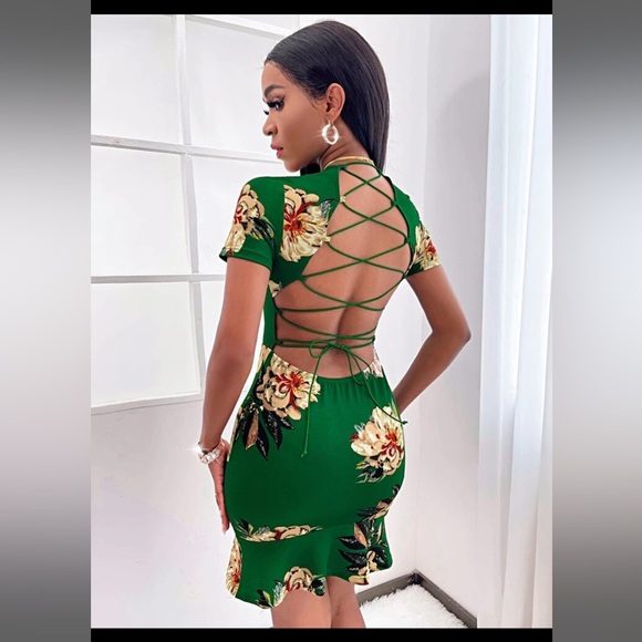 SHEIN Floral Lace Up Back Fitted Dress size Large - Picture 2 of 14